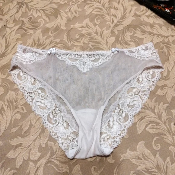 🌹🕊️🌹Exquisite VS Vtg Deadstock 90's White Sheer Mesh & Lace Panties - M - Picture 1 of 9